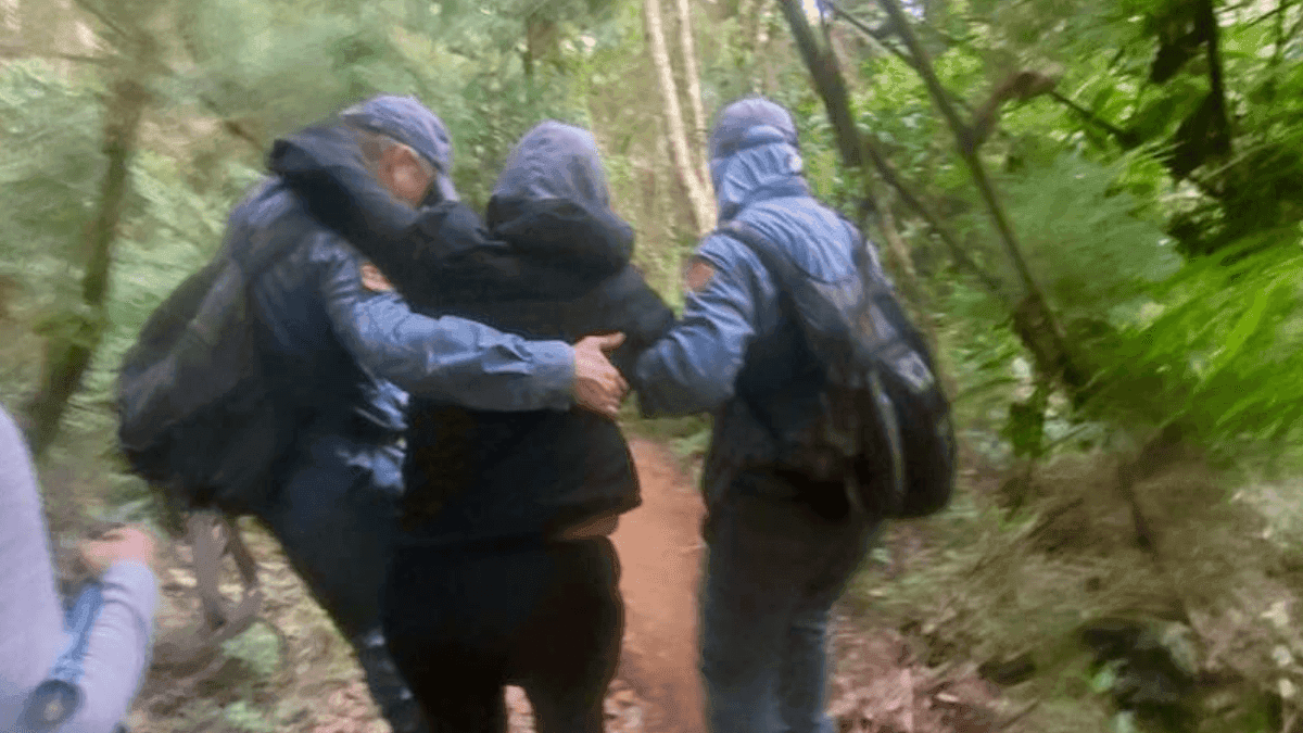 Mulher de 57 anos é resgatada após passar mal na trilha do Pico dos Marins em Piquete