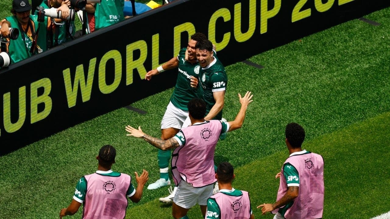 Paulinho marcou gol contra o Botafogo pelas oitavas