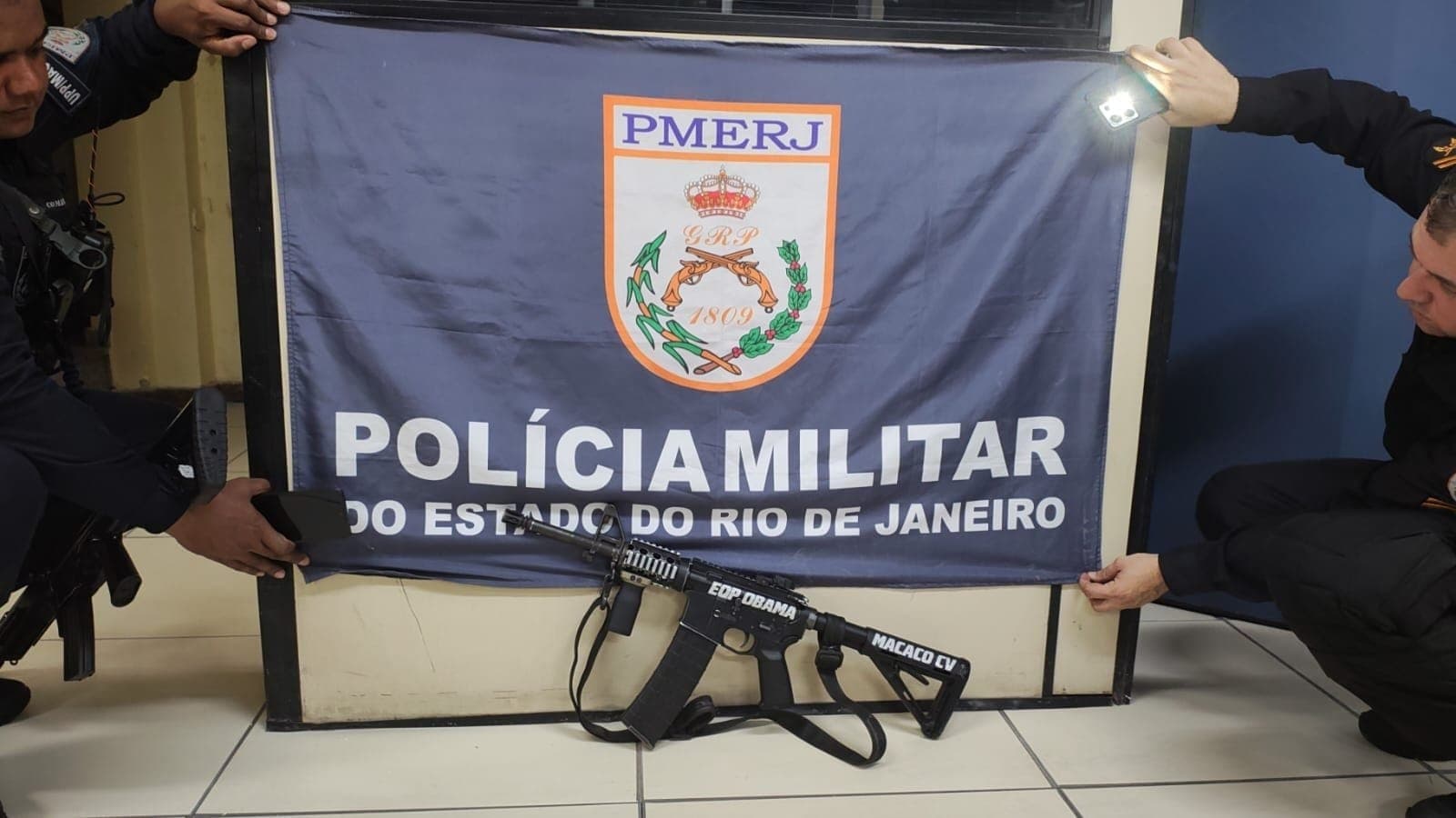 O material apreendido foi encaminhado para a Delegacia de Vila Isabel