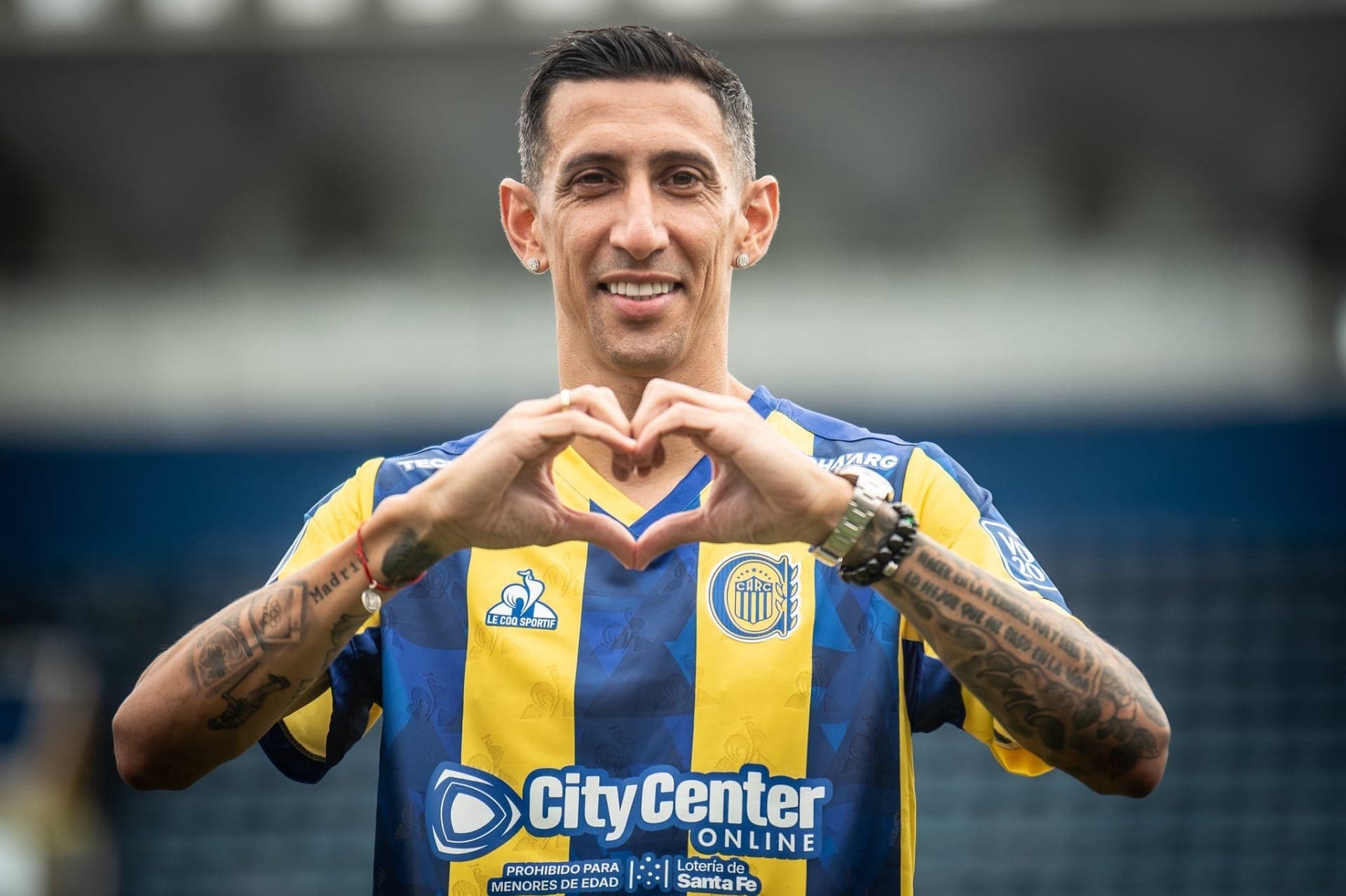 Angél Dí Maria é apresentado como novo reforço do Rosário Central, da Argentina