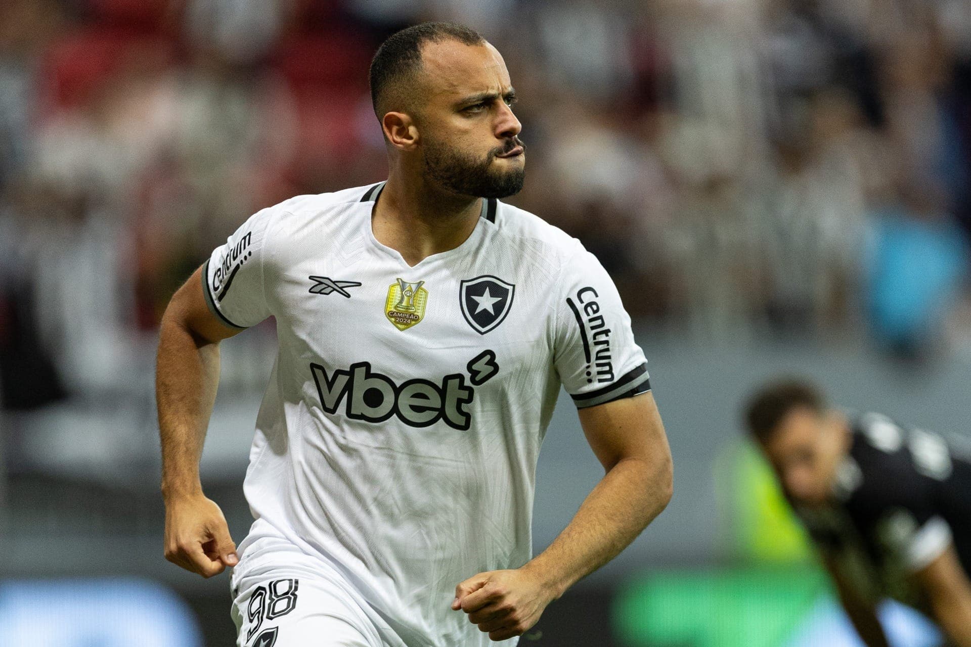 Arthur Cabral abriu o placar do clássico Vasco x Botafogo