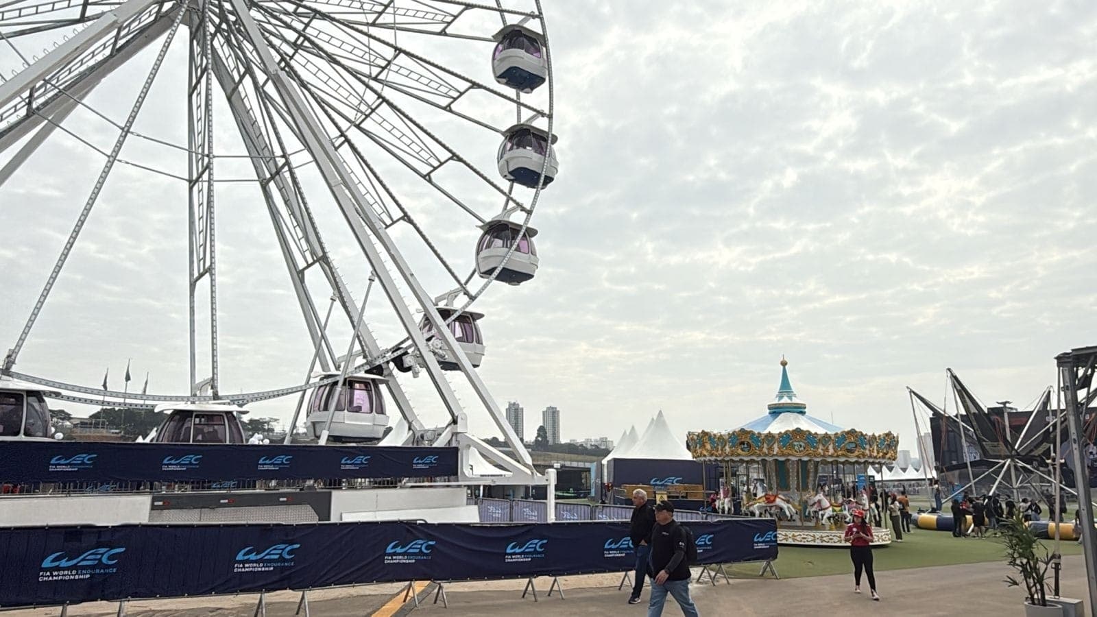De R$ 50 a R$ 1.500: veja os preços dos produtos nas lojas do WEC em Interlagos