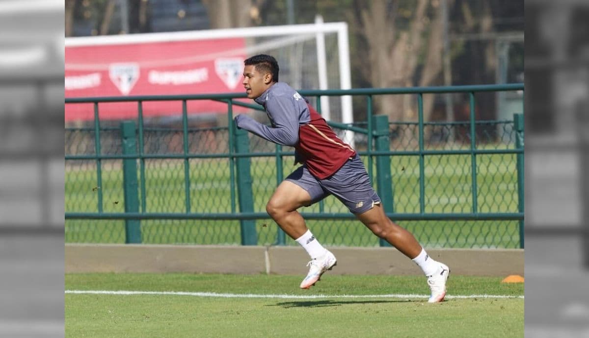 Ryan Francisco passou por cirurgia após lesão no joelho