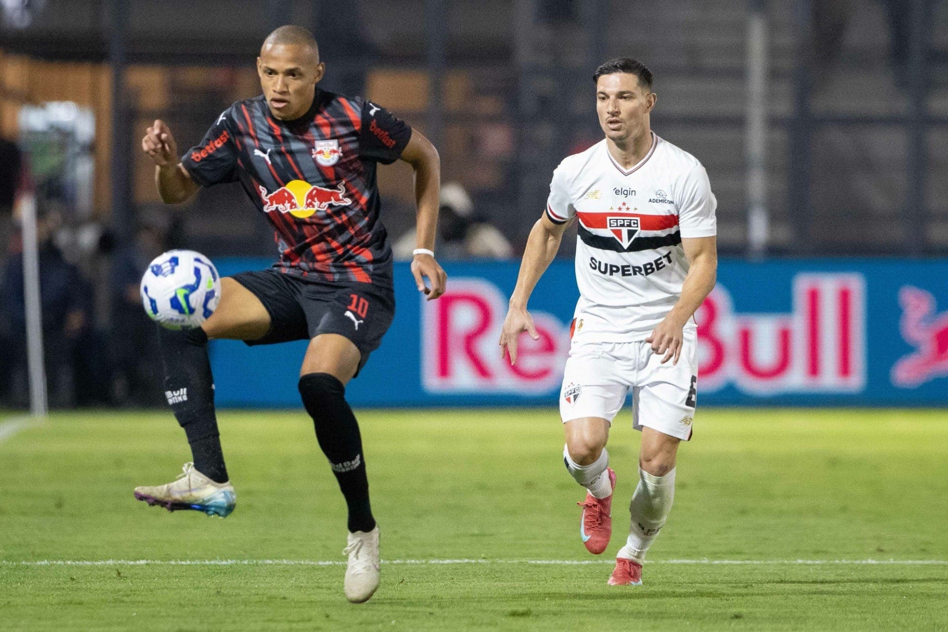 RB Bragantino recebe o São Paulo pelo Brasileirão