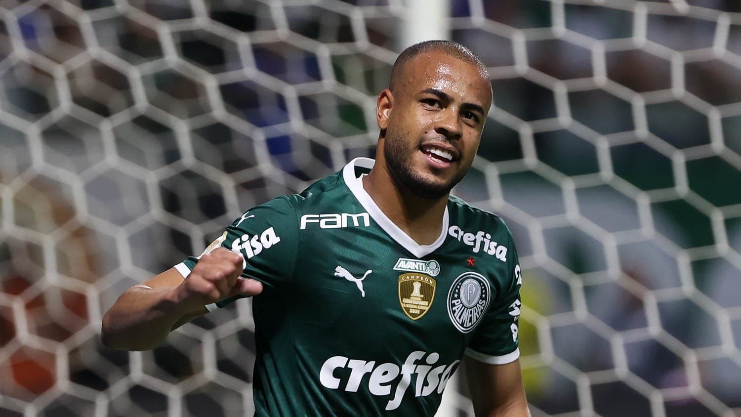 Mayke fez 319 jogos e conquistou 12 títulos no Palmeiras