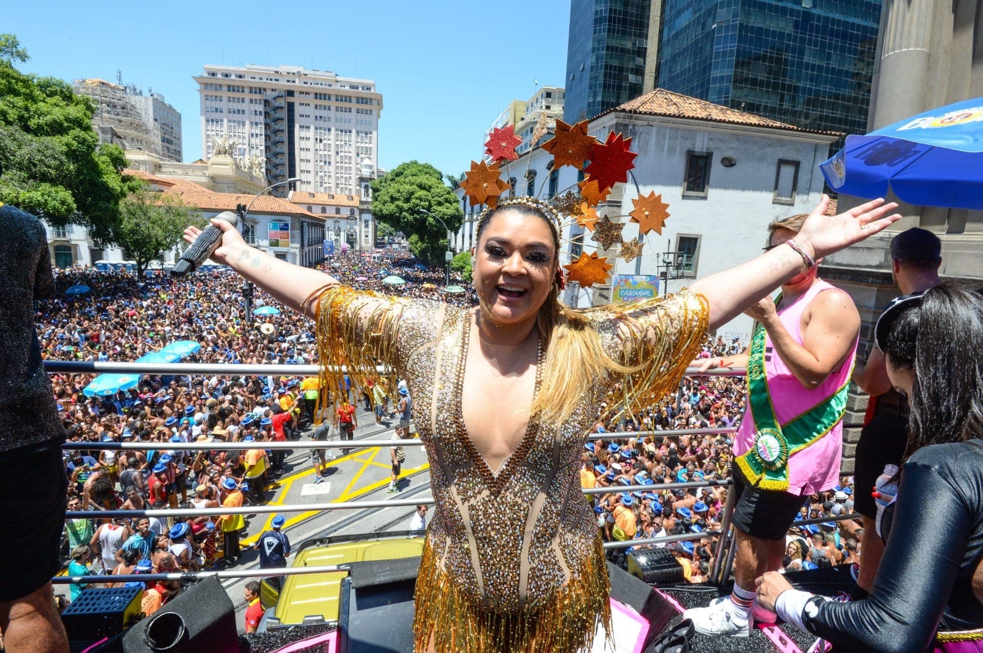 Preta Gil é homenageada no circuito de blocos do Rio de Janeiro