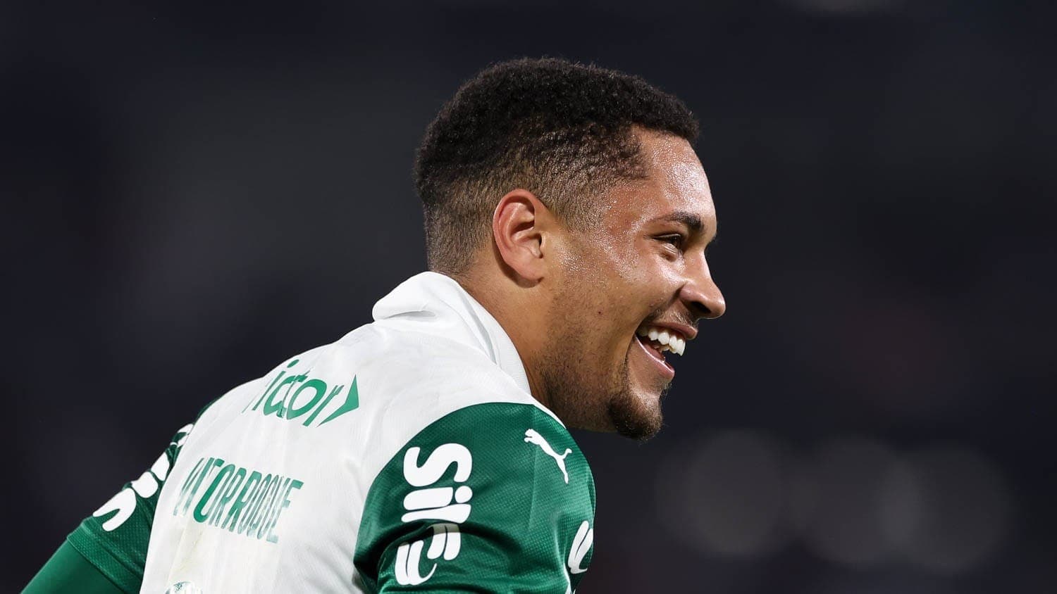 Vitor Roque fez o gol da vitória do Palmeiras