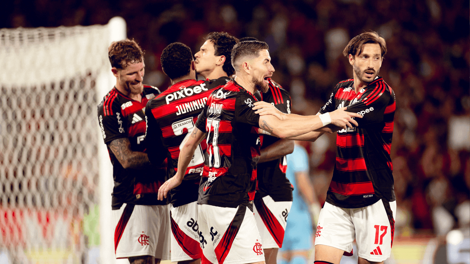 De olho na liderança: um ponto só atrás do Cruzeiro, Flamengo encara o rival do Cabuloso, Atlético-MG, na noite deste domingo (27), pela 17ª rodada do Brasileirão