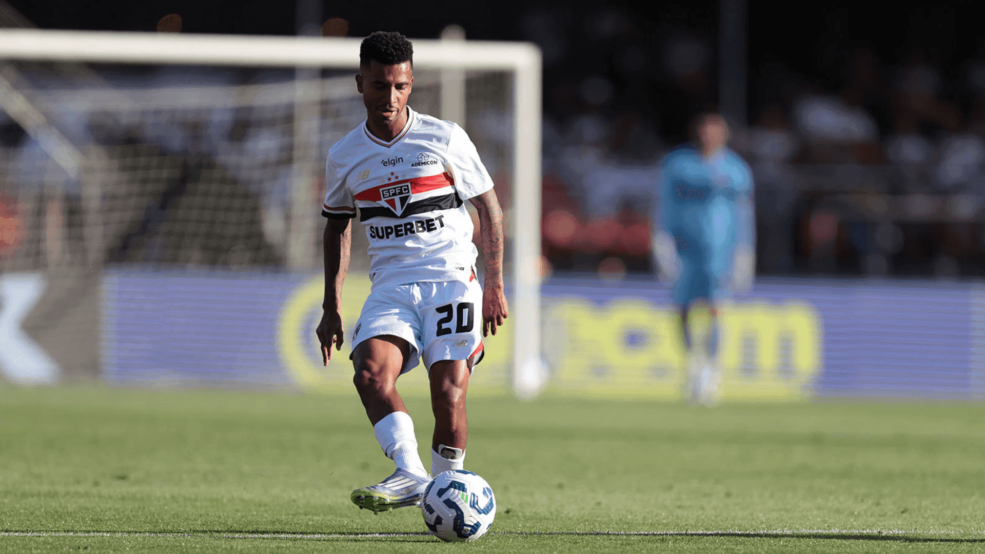 Marcos Antônio foi um dos destaques da vitória do São Paulo sobre o Fluminense. Sob o comando de Hernán Crespo, o ex-atleta da Lazio e o atacante Luciano têm brilhado