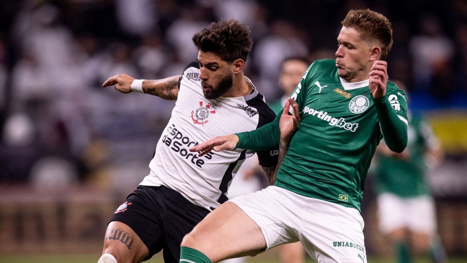 Corinthians e Palmeiras se enfrentam em realidades opostas no Brasileirão