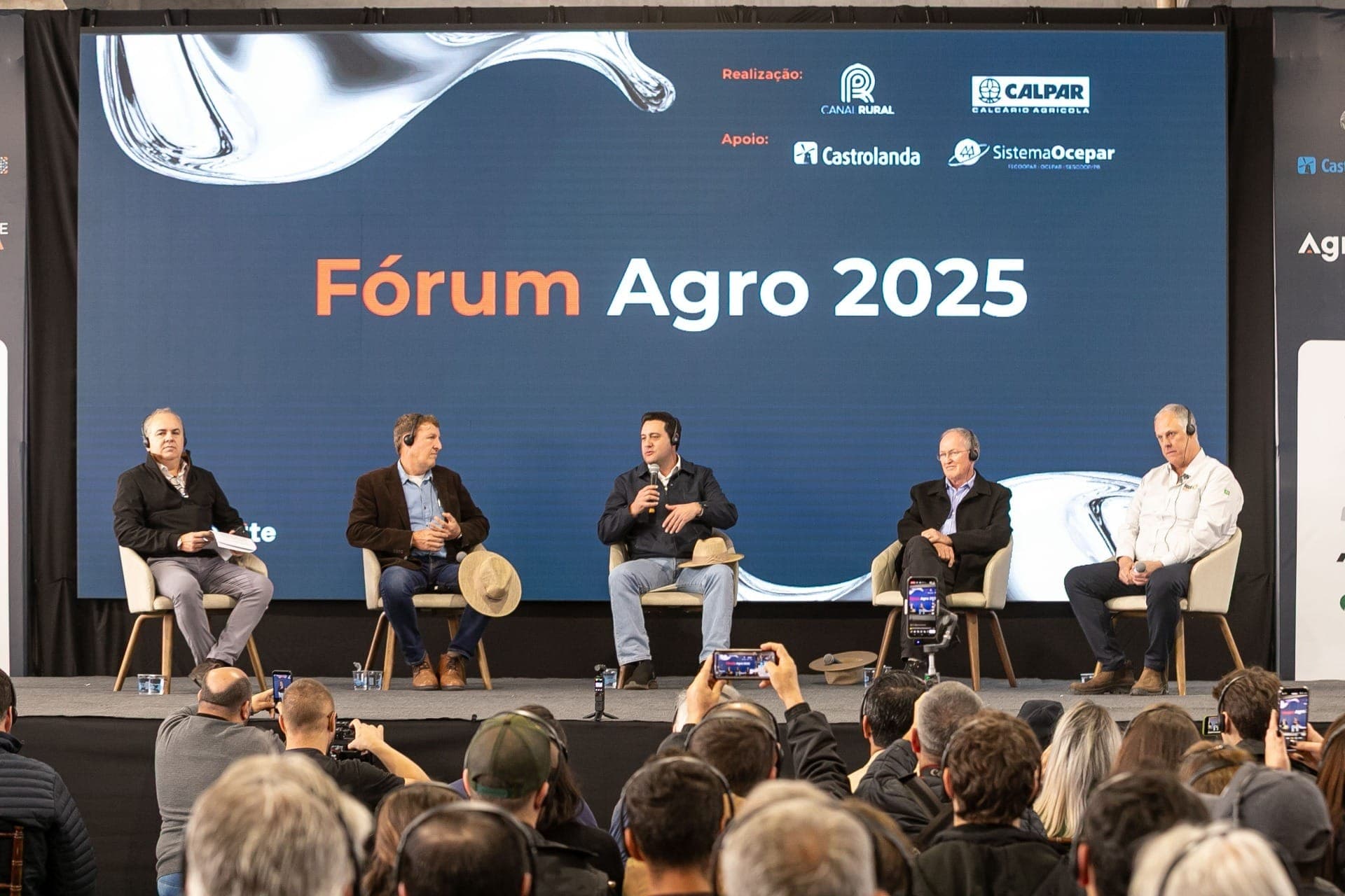 Ratinho Junior lançou as iniciativas durante a Agroleite 2025, em Castro, nos Campos Gerais.