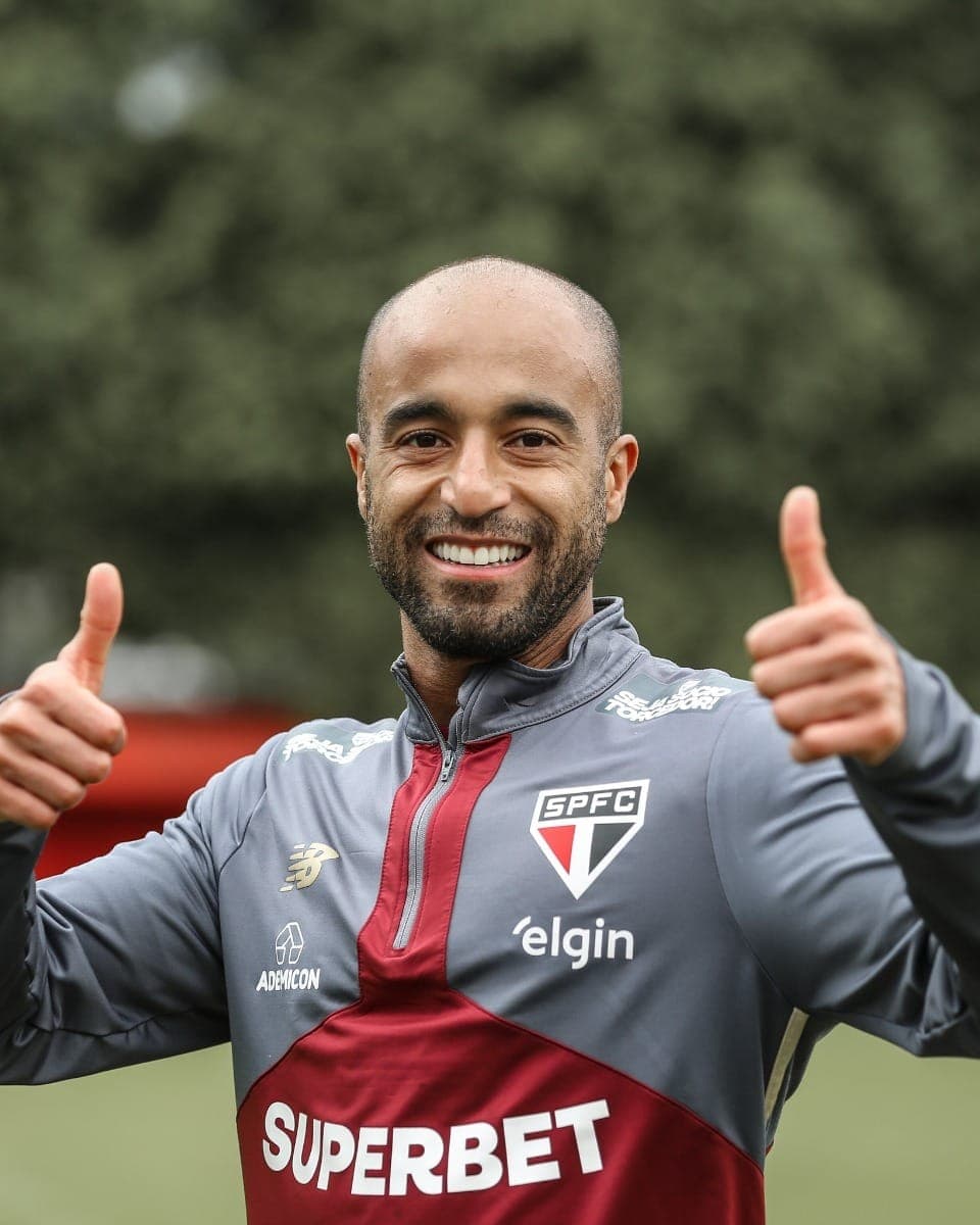 Meia Lucas retorna de lesão para sequência da temporada