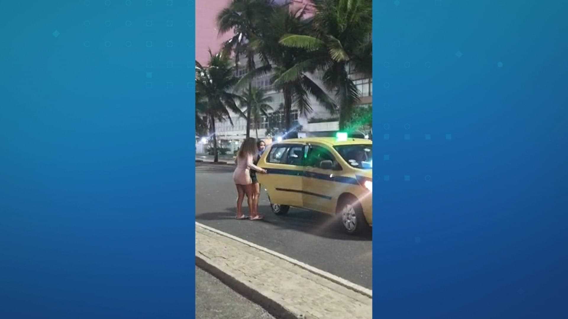Criminosas fugindo após aplicar o golpe "Boa noite, Cinderela"
