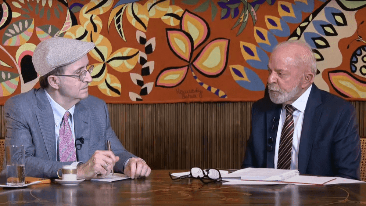 Lula diz que Trump quer interferir nas eleições do Brasil: "Pode vir fazer campanha aqui"