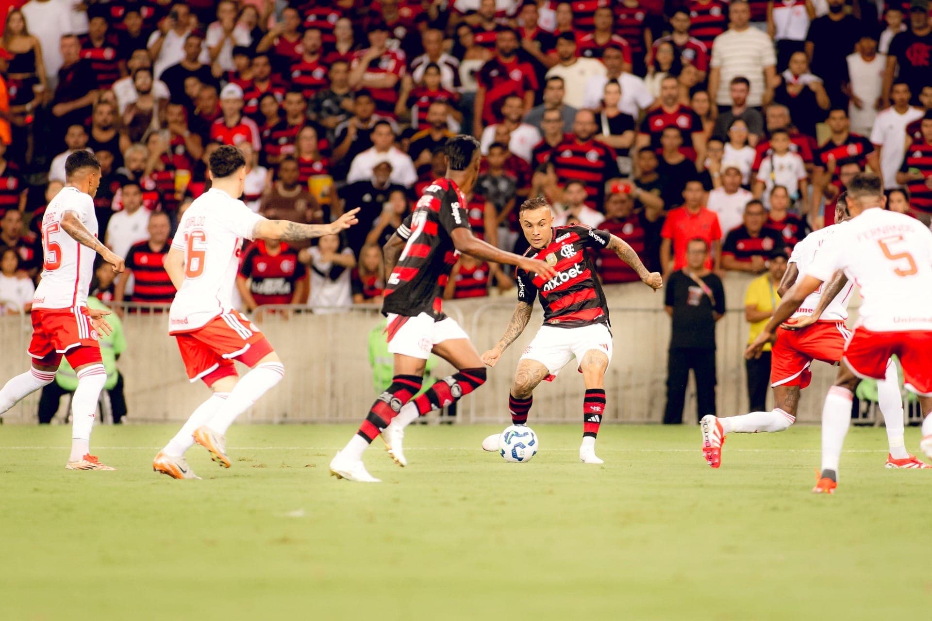 Flamengo x Inter pelo Brasileirão, em março de 2025
