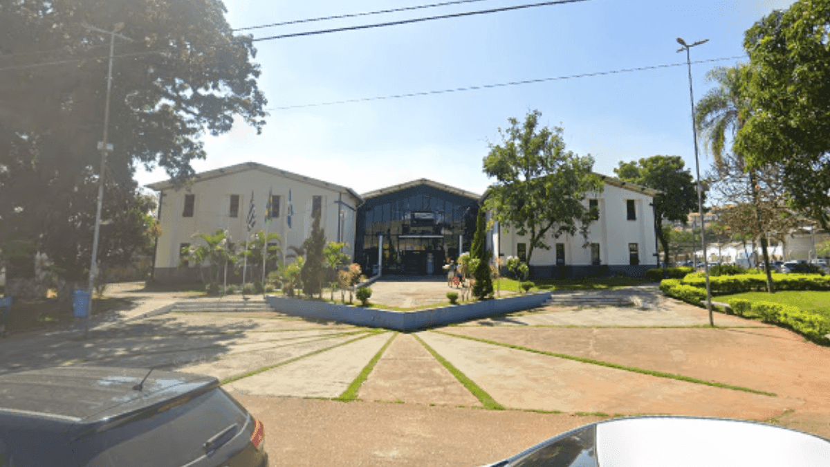 A Prefeitura informou que está efetuando um rigoroso controle de recebimento e entrega dos itens
