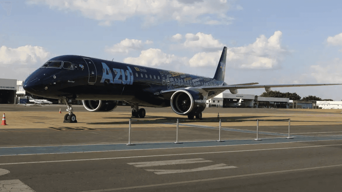 Azul fecha acordos com United e American Airlines e receberá US$ 200 mi