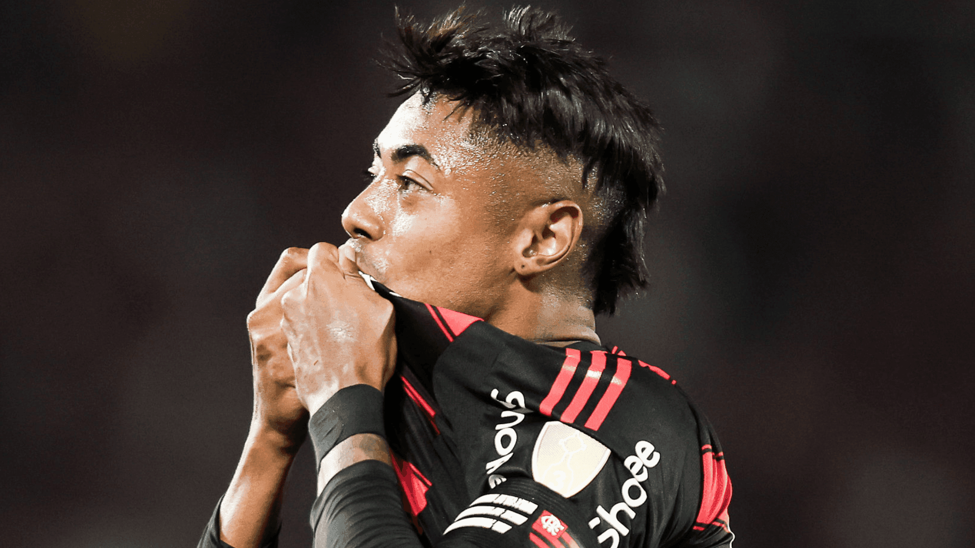 Flamengo larga na frente com gol de Bruno Henrique, mas vê Inter crescer no jogo