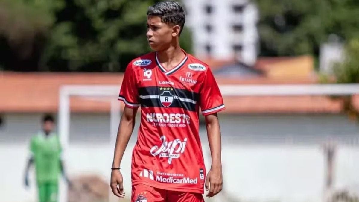 Alex Mariano treinava no River, importante time de futebol do Piauí