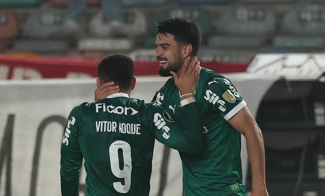 Vitor Roque e Flaco López na vitória do Palmeiras