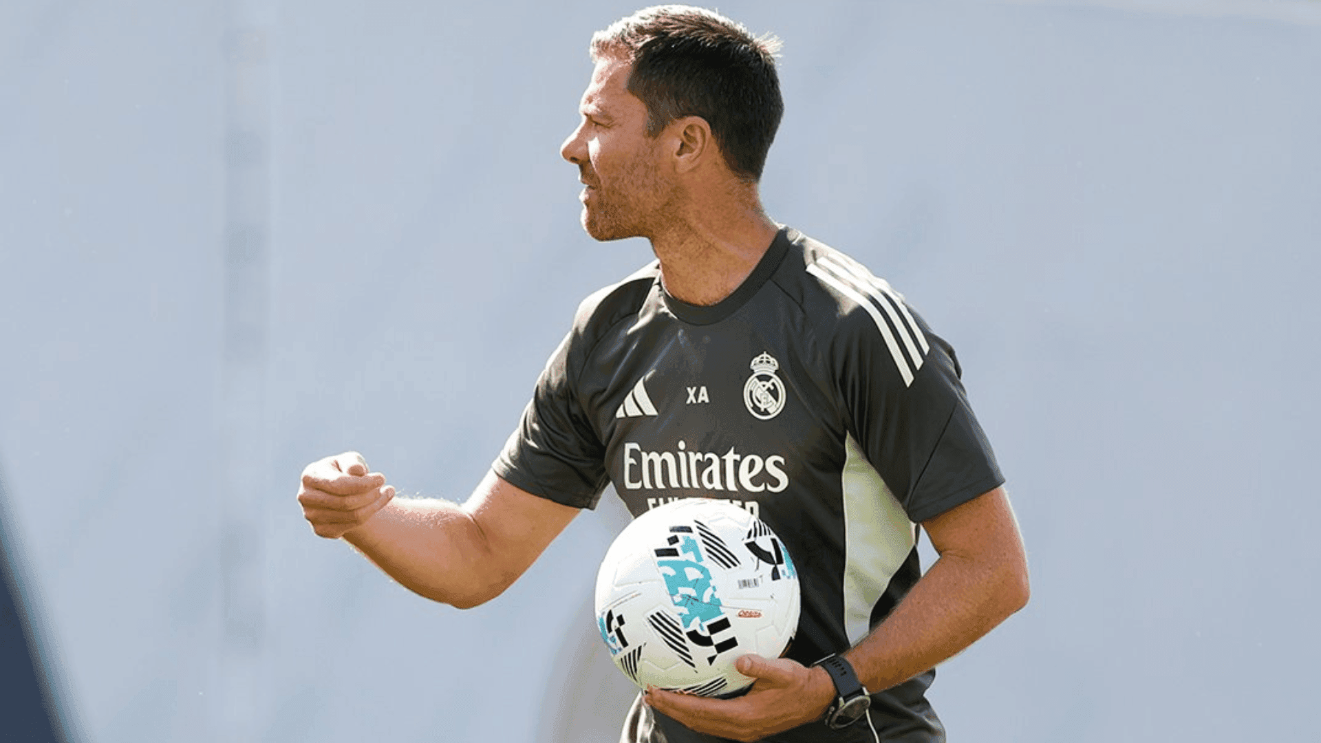 Novo Real Madrid de Xabi Alonso estreia no Espanhol nesta terça (19), no Bernabéu, contra o Osasuna