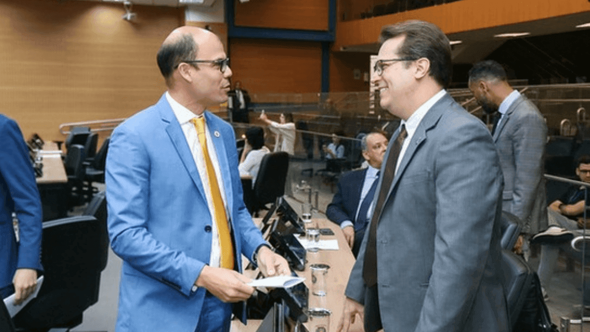 Também foi aprovado o projeto que trata do funcionamento das farmácias públicas vinculadas às UBS, de autoria do vereador Nick Scheneider (PL)