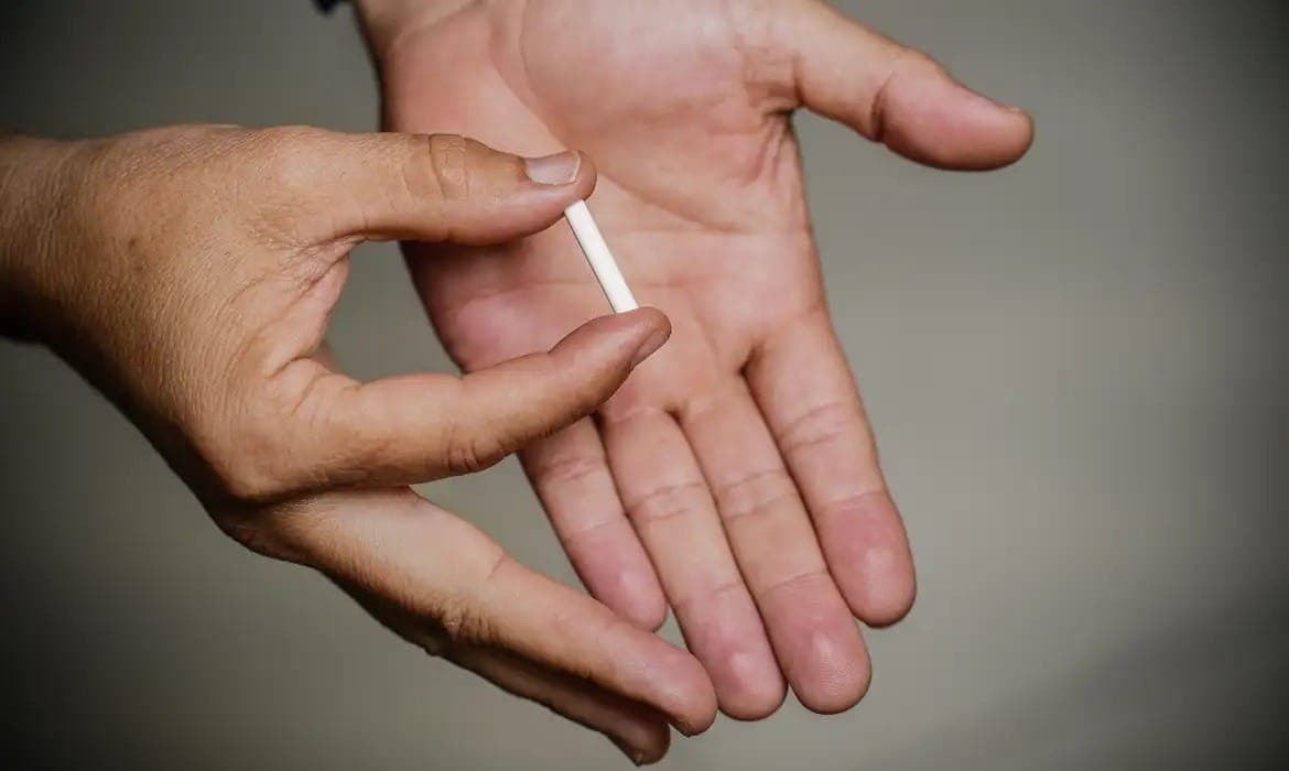 Implante contraceptivo