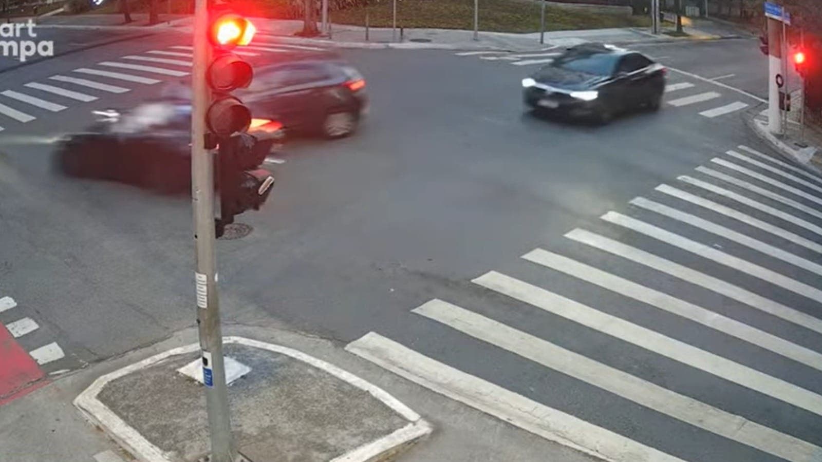 Samuel Sant'Anna e Bia Miranda deixaram o local do acidente sem prestar socorro e antes da chegada da polícia