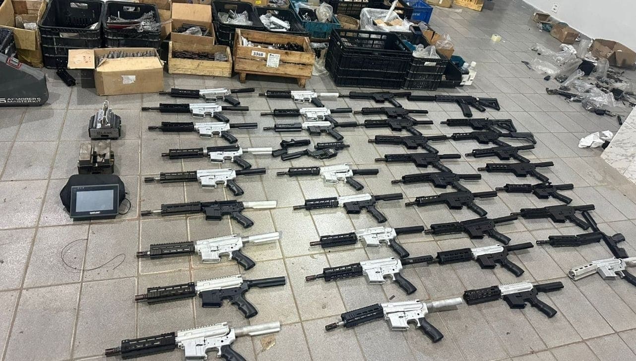 Todo material foi apreendido pela Polícia Federal