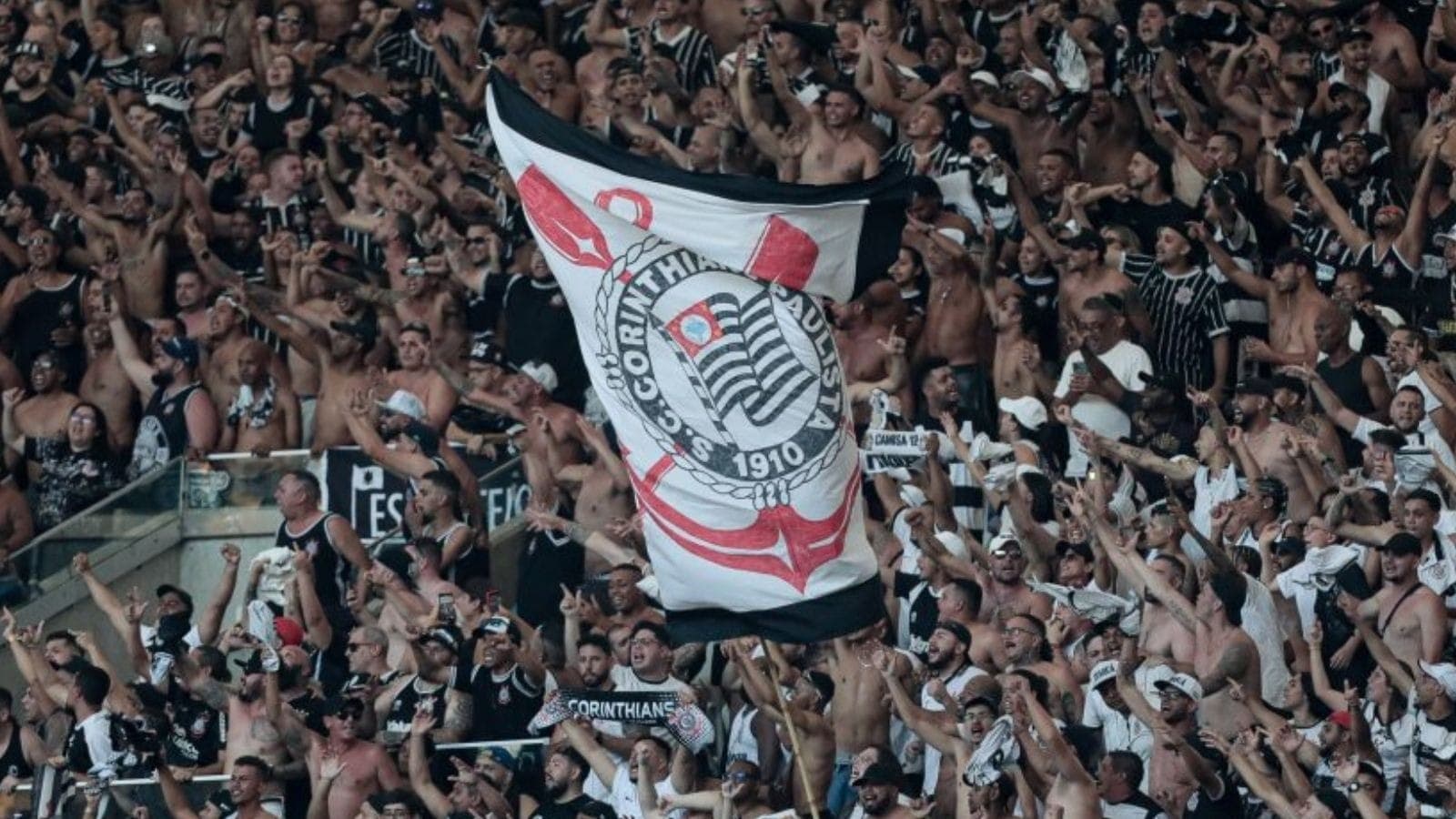 Corinthians busca encerrar pendências para derrubar transferban na CBF e na FIFA