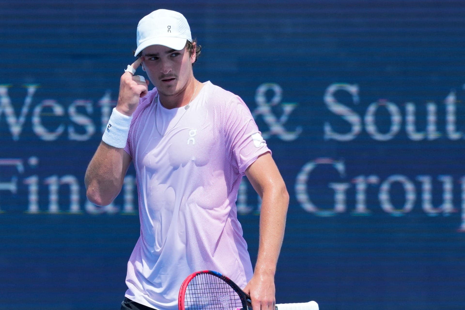 João Fonseca disputa ATP de Bruxelas nesta semana