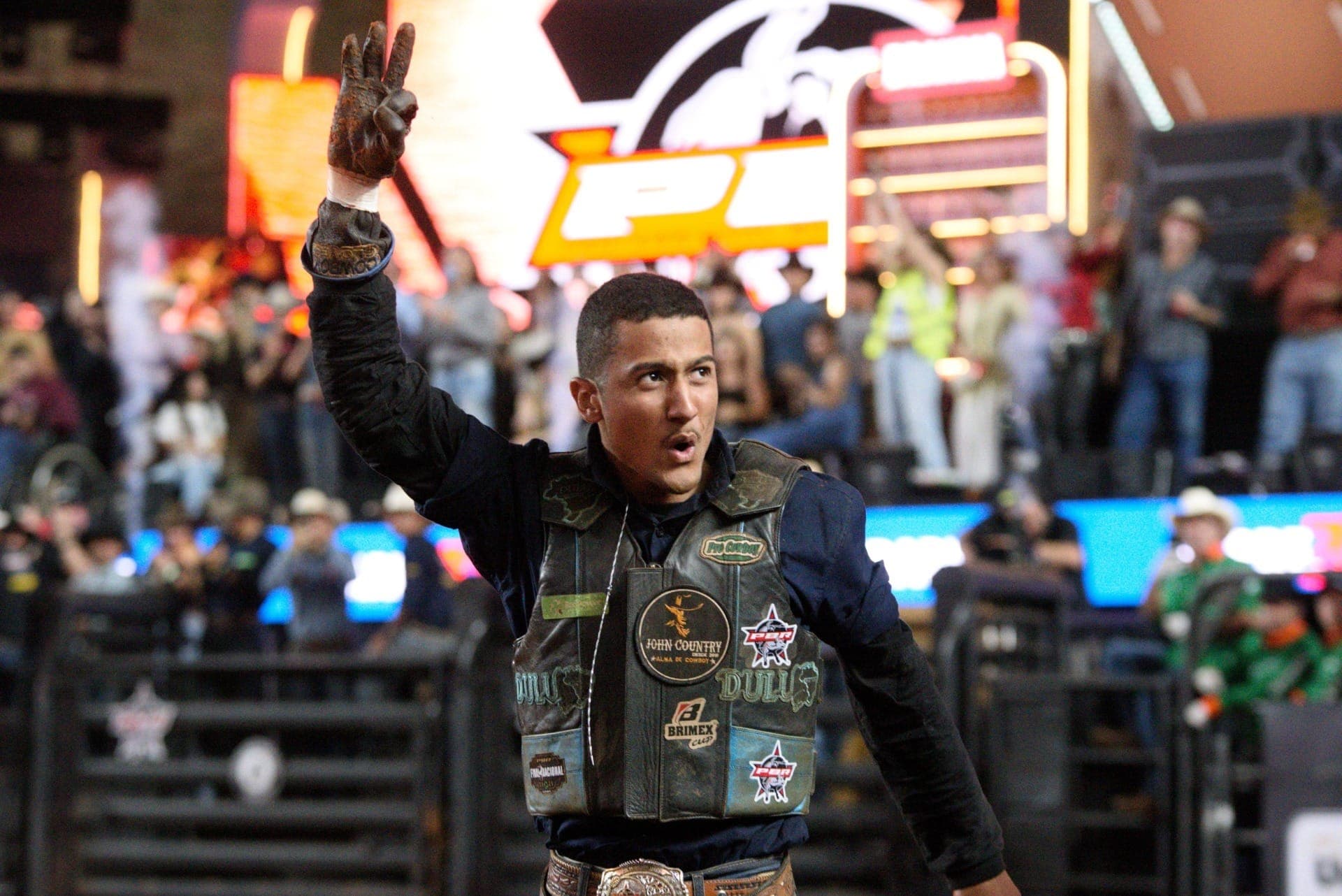 Peão Gustavo Luiz da Silva, de 19 anos , vence etapa PBR Brazil
