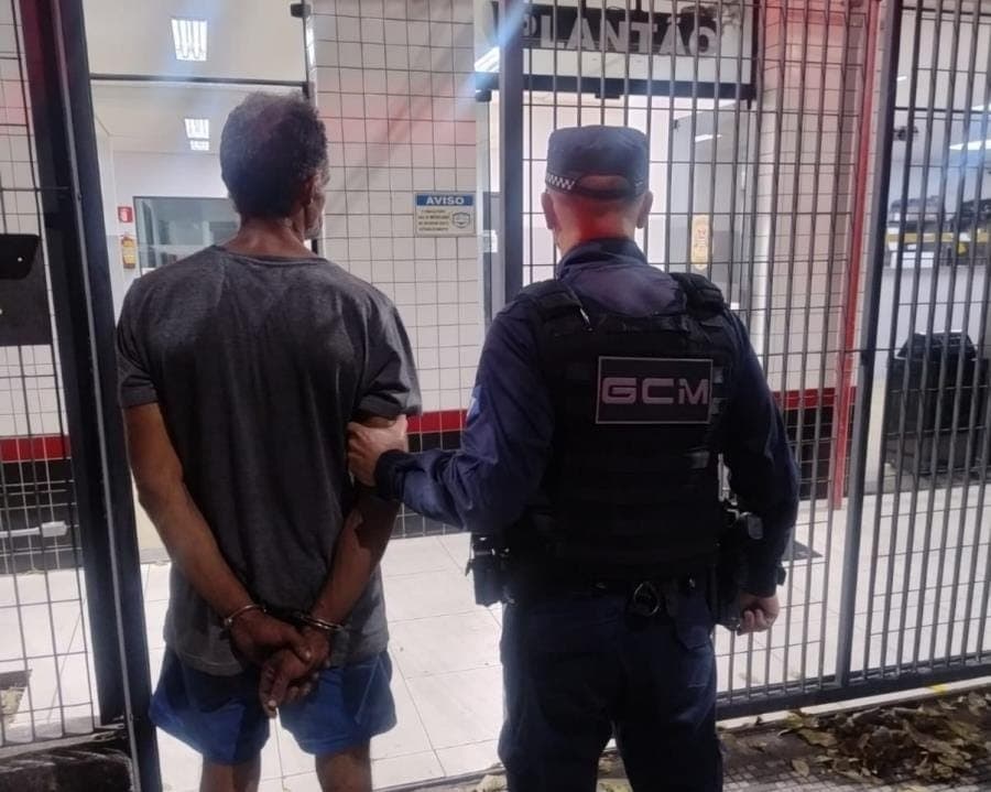 Guarda Municipal prende foragido da Justiça no Parque Aeroporto em Taubaté