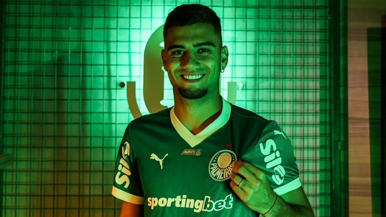 Andreas Pereira se apresenta ao Palmeiras: "Me sinto pronto para jogar"