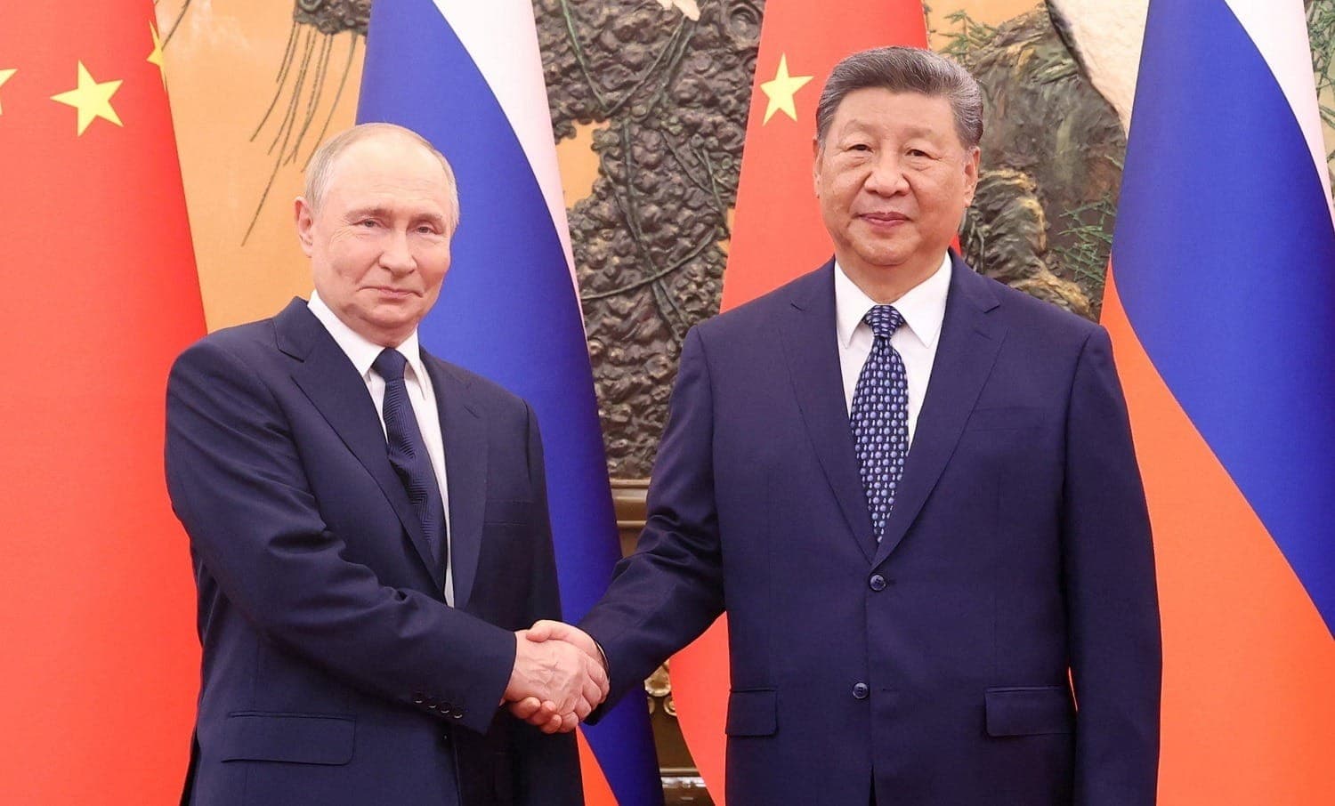 Xi Jinping e Vladimir Putin tem encontro na China
