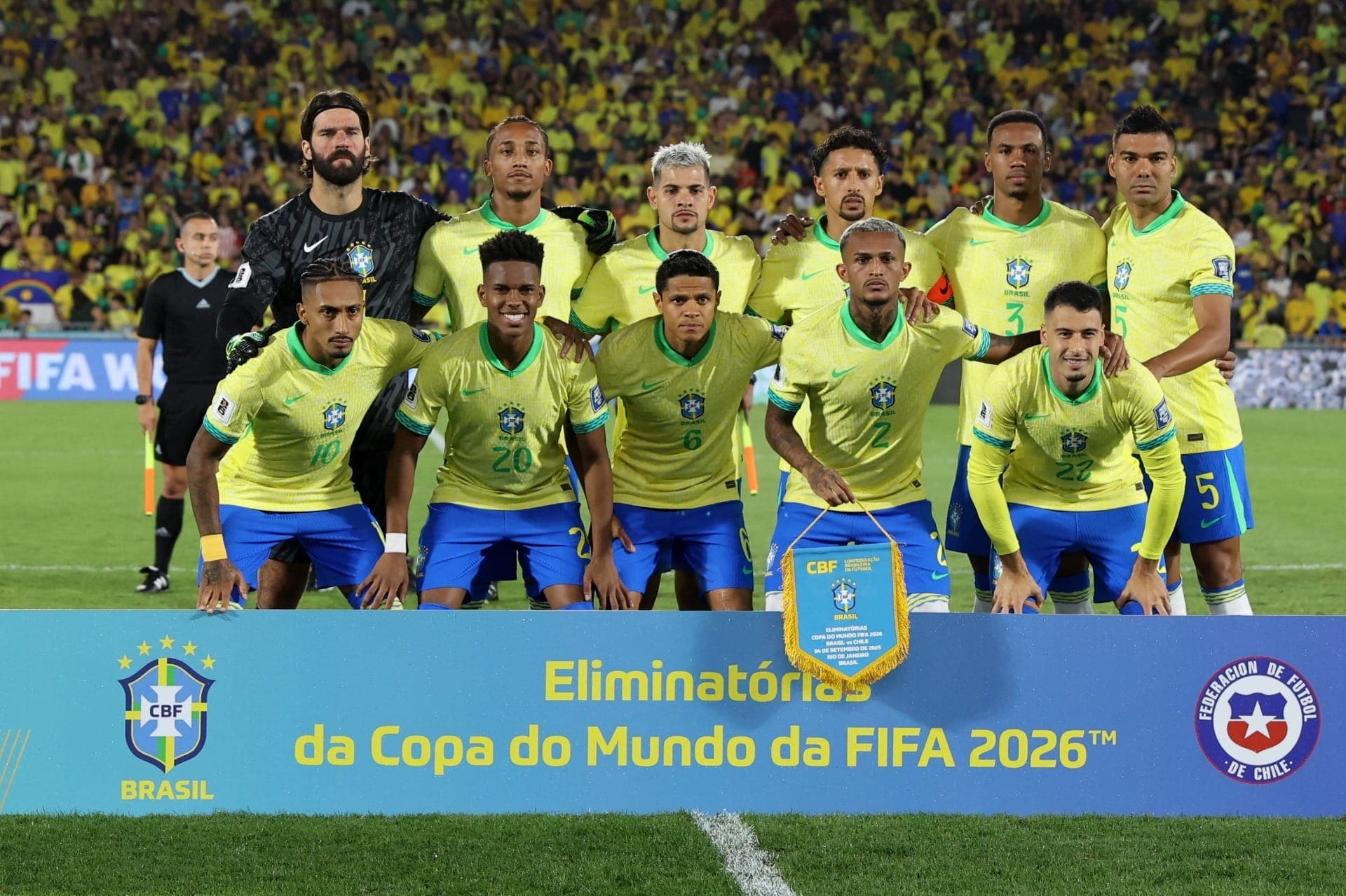 A bola rola às 20h30, no Estádio Municipal de El Alto, a 4.150 metros acima do nível do mar.