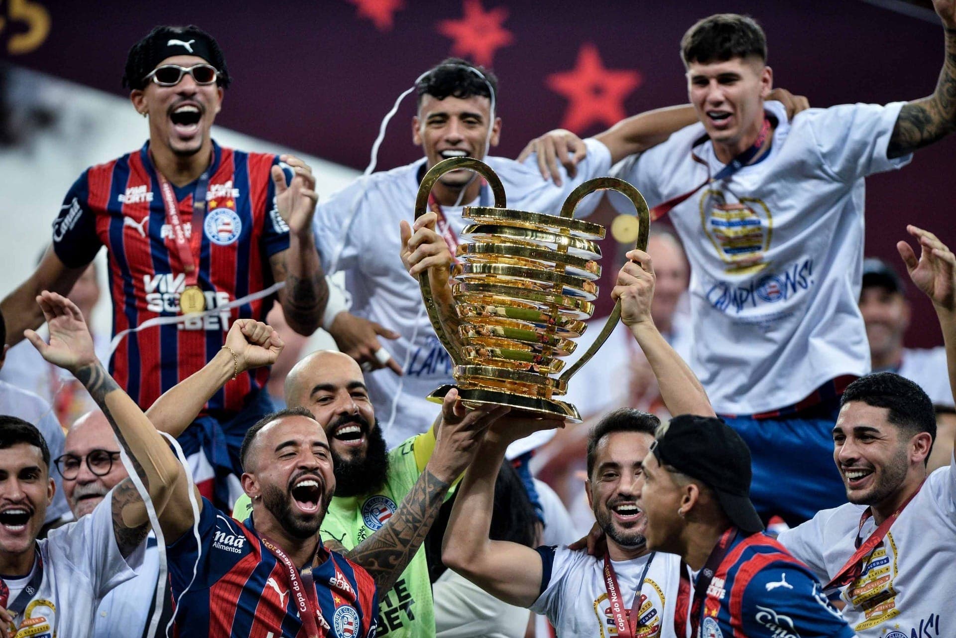 Bahia goleou o Confiança e venceu a Copa do Nordeste mais uma vez