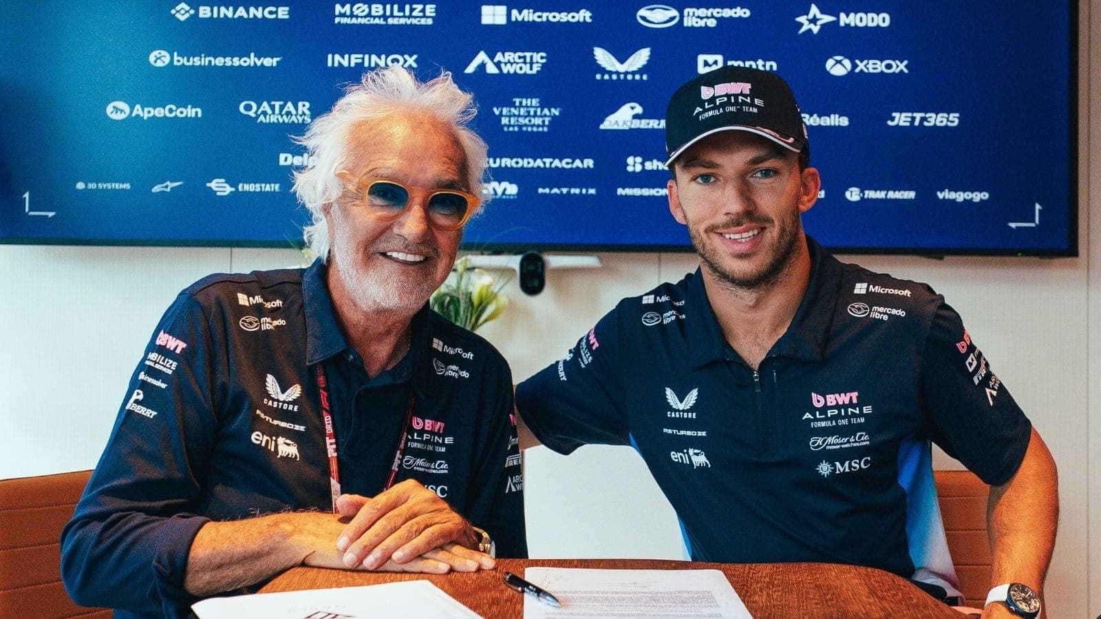 Briatore e Pierre Gasly, após a renovação de contrato com a Alpine