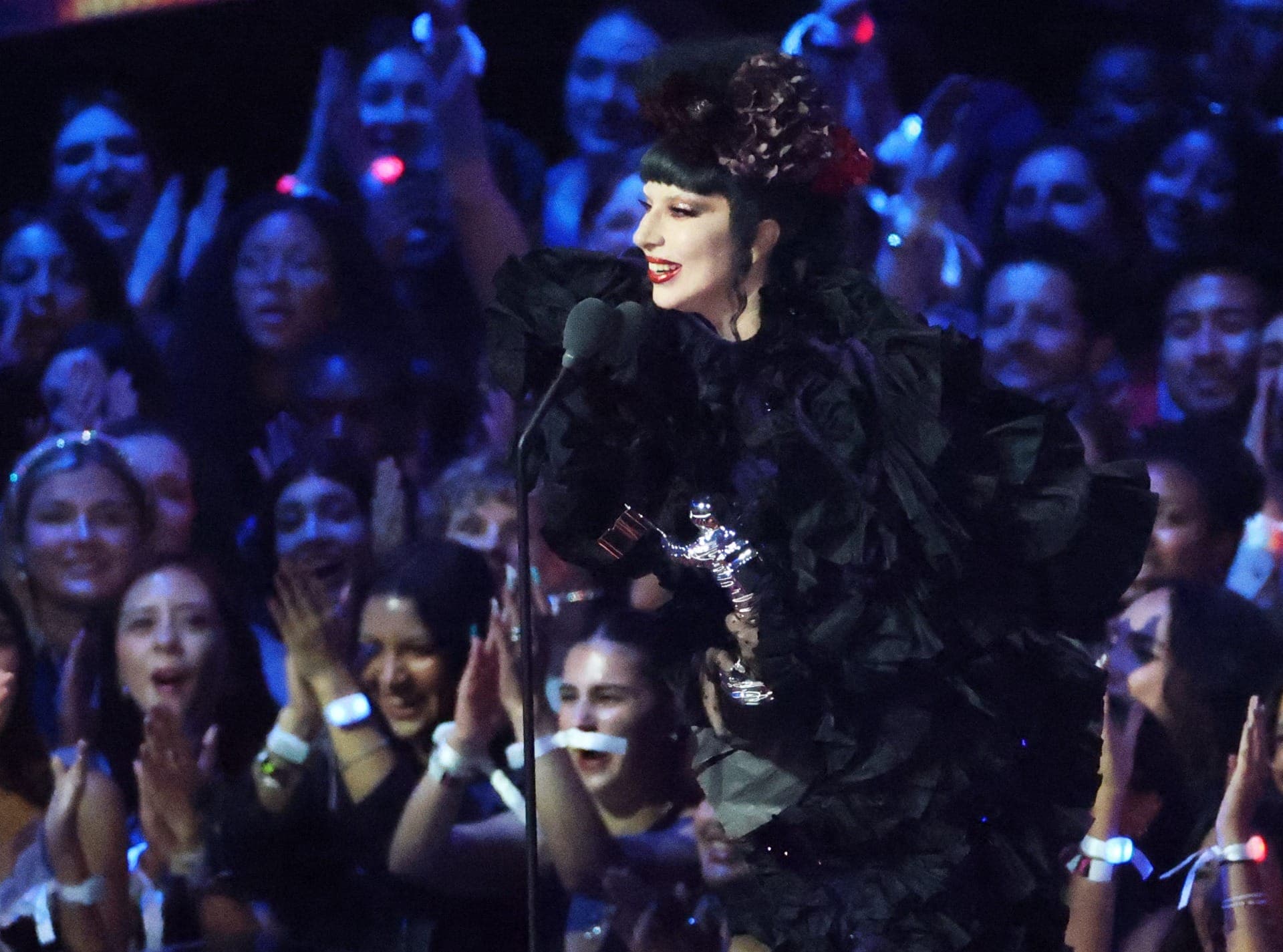 Lady Gaga vence prêmio de Artista do Ano no MTV VMA 2025