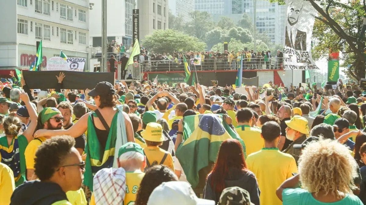 Tarcísio de Freitas discursou em ato pró-Bolsonaro na Avenida Paulista