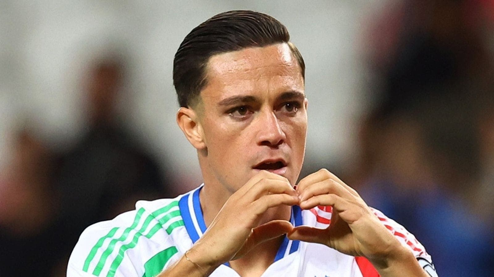 Raspadori comemora gol da Itália