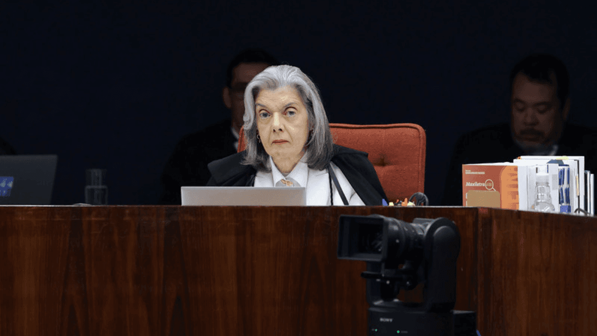 Cármen Lúcia