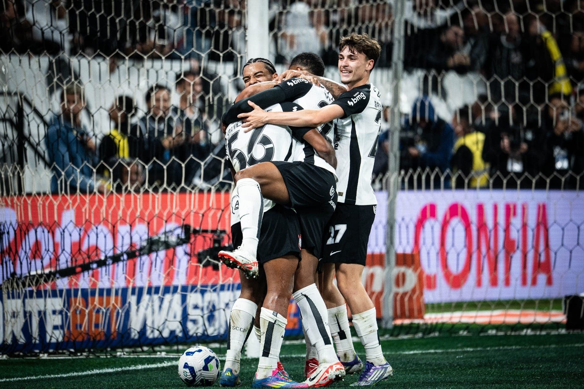 Corinthians venceu o Athletico-PR e avançou na Copa do Brasil