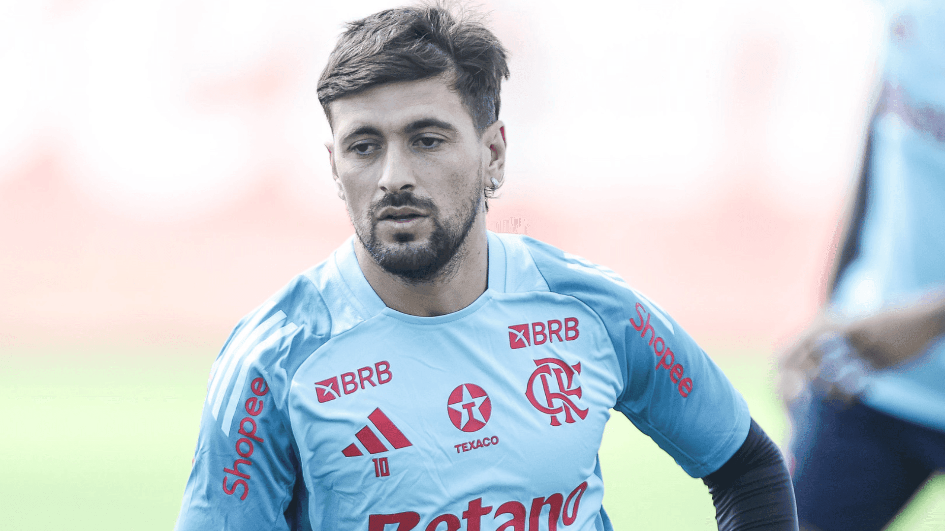 Líder Flamengo volta a jogar pelo Brasileiro neste domingo (14), em Caxias do Sul, contra o Juventude
