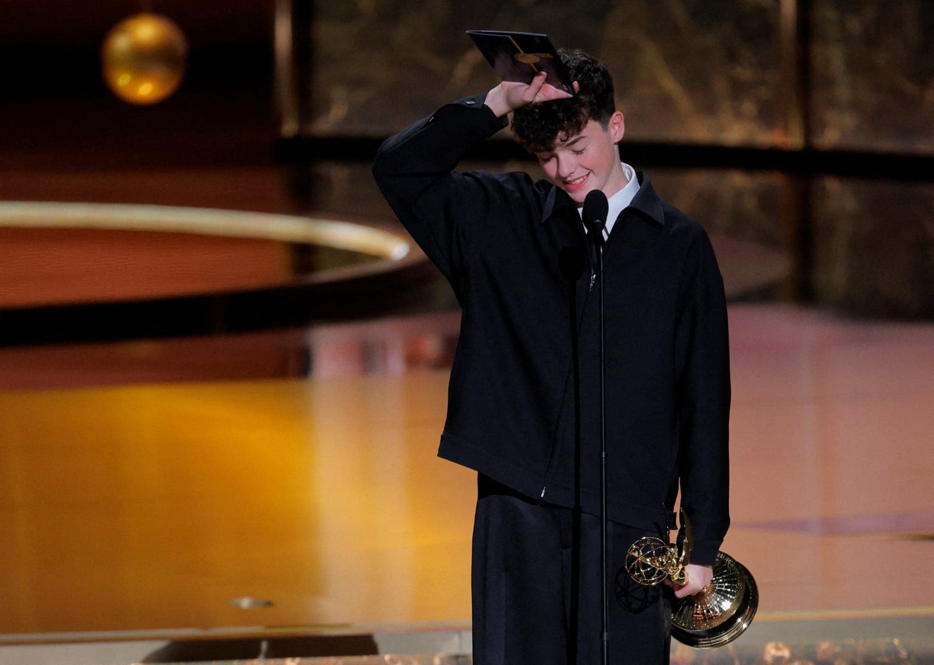 Owen Cooper, de 15 anos, vira o mais jovem a levar Emmy na categoria masculina