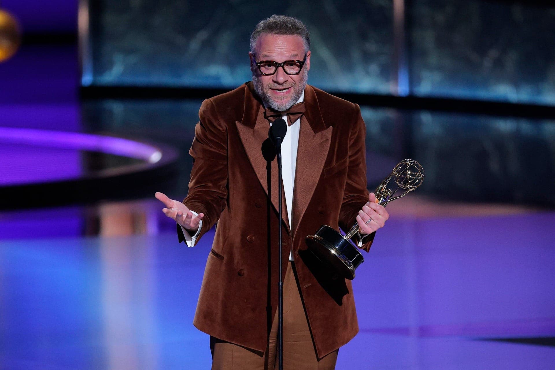 Seth Rogen vence prêmio de melhor ator de comédia no Emmy 2025