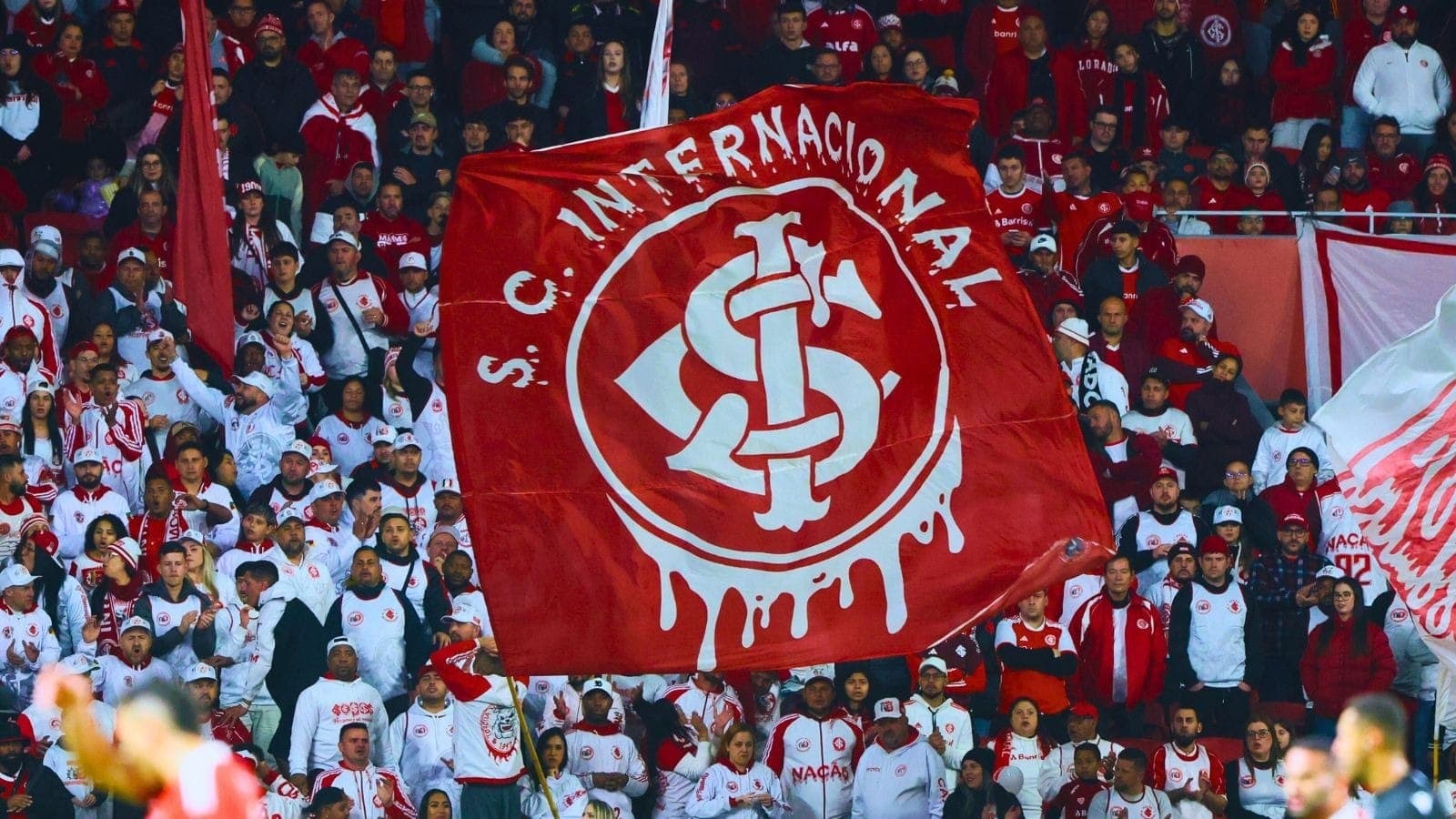 Torcida do Internacional invade o CT do Colorado