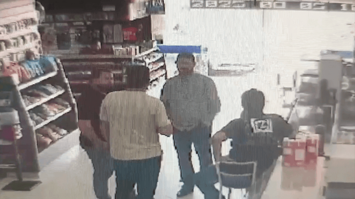 Corpos de amigos que estavam desaparecidos tinham marcas de tiro na cabeça e pescoço