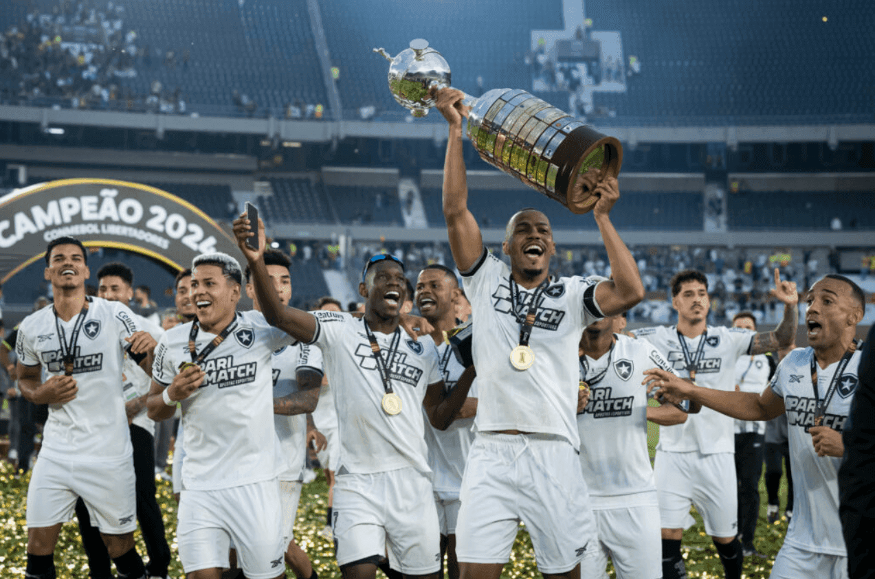 A categoria de Clube do Ano foi criada em 2021, e avalia as equipes no recorte da temporada europeia.
