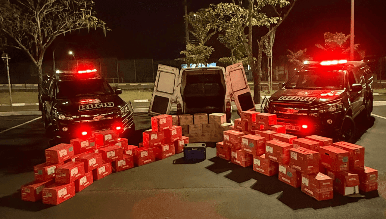A dupla foi detida por uma equipe da Ronda Ostensiva Municipal (ROMU) da GCM